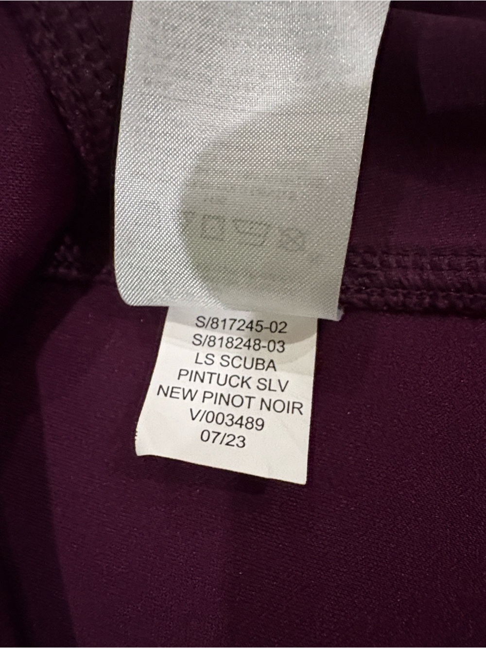Banana Republic Sz M Pin-tuck Sleeves Scuba Top in Dark Plum - Picture 8 of 8